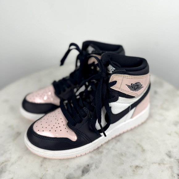 Air Jordan 1 Retro High OG "Bubble Gum" Sneakers Size 13 Kids - Picture 3 of 9